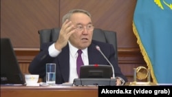 Қазақстан президенті Нұрсұлтан Назарбаев үкімет жиынында отыр. 30 қаңтар 2019 жыл.