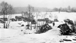 Брошенная под Москвой разбитая немецкая техника. Декабрь 1941 года. Фото Павла Трошкина