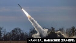 Украин күштері HIMARS жүйесінен атқылап жатыр. Херсон облысының солтүстігі, 5 қараша 2022 жыл.